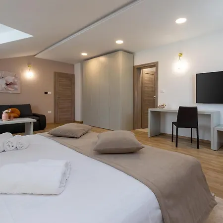 Filton Semesterbostad Vranje Selo